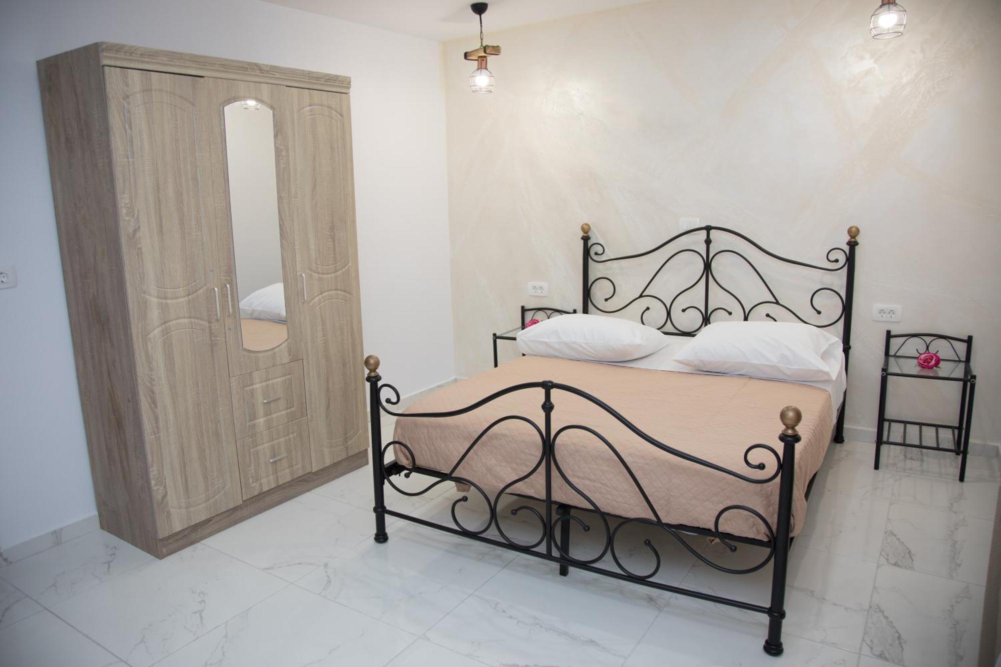 Village Anto Apartament Fira (Santorini)
